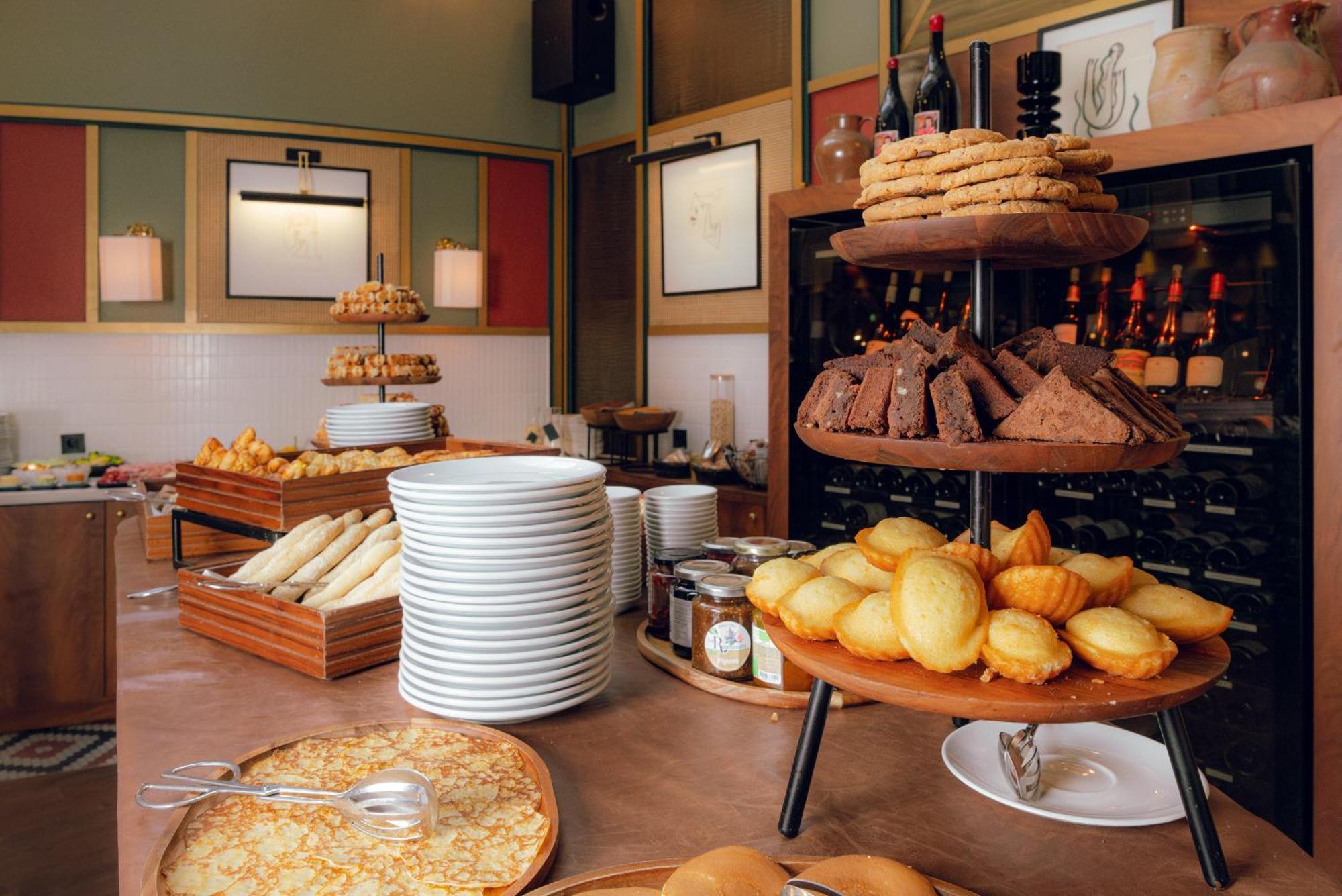 Nest Paris La Defense - Mgallery Puteaux Kültér fotó A typical buffet