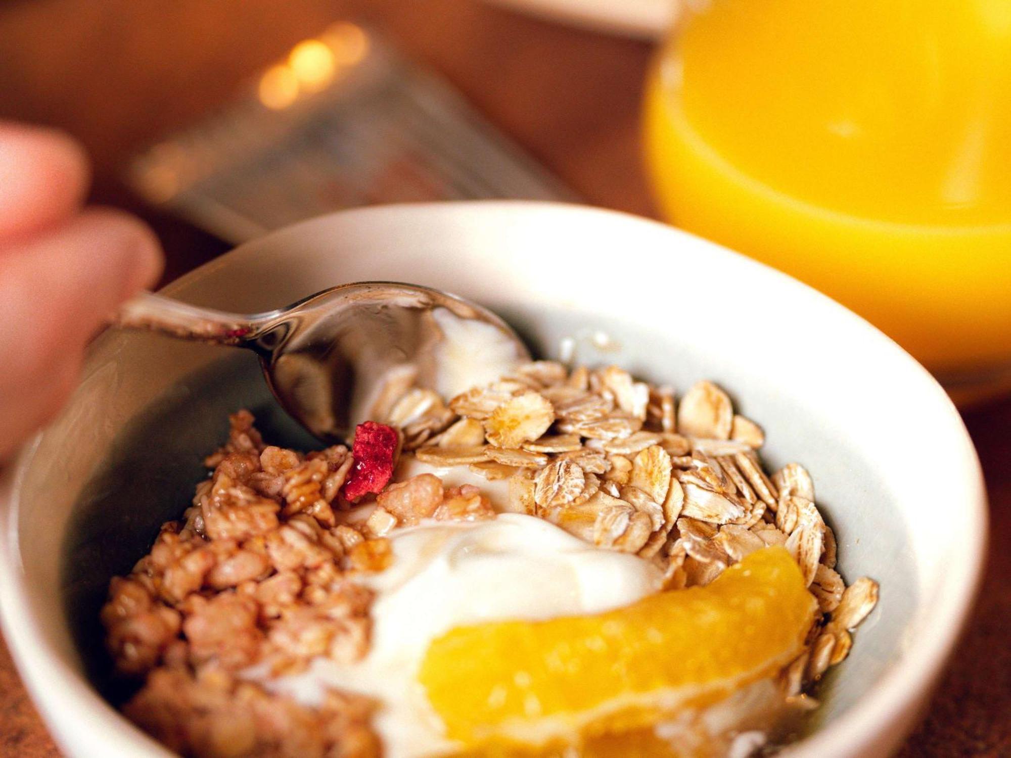 Nest Paris La Defense - Mgallery Puteaux Kültér fotó Müsli with yoghurt and fruit