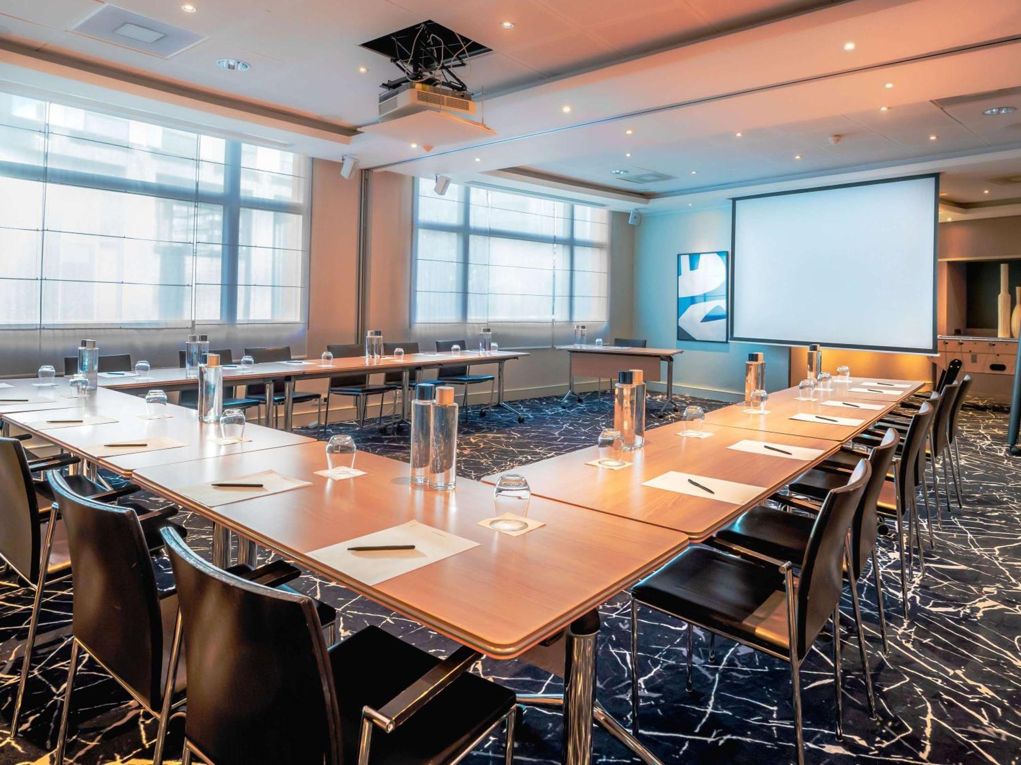 Nest Paris La Defense - Mgallery Puteaux Kültér fotó Meeting room